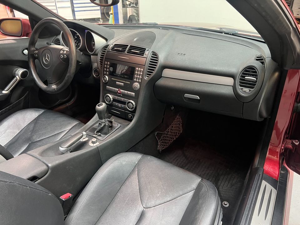 2005 Mercedes-Benz SLK