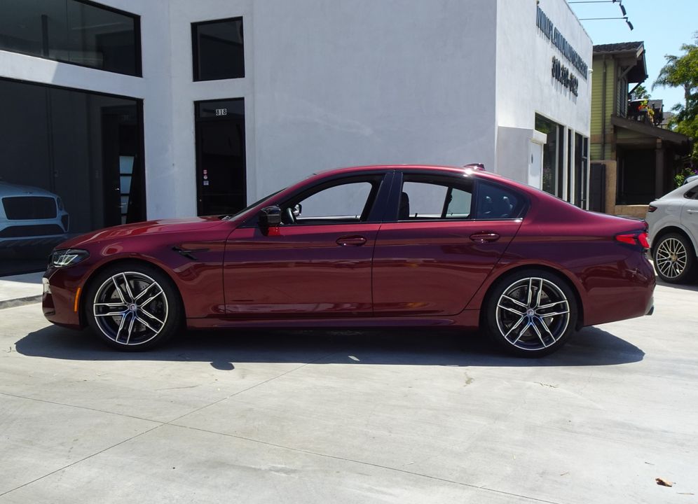 2022 BMW M5