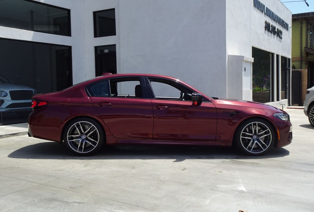 2022 BMW M5